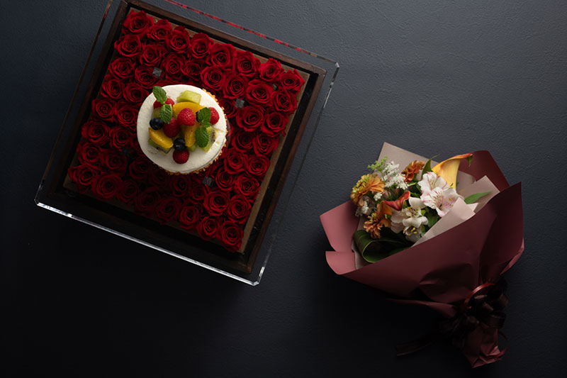 ホールケーキ&花束